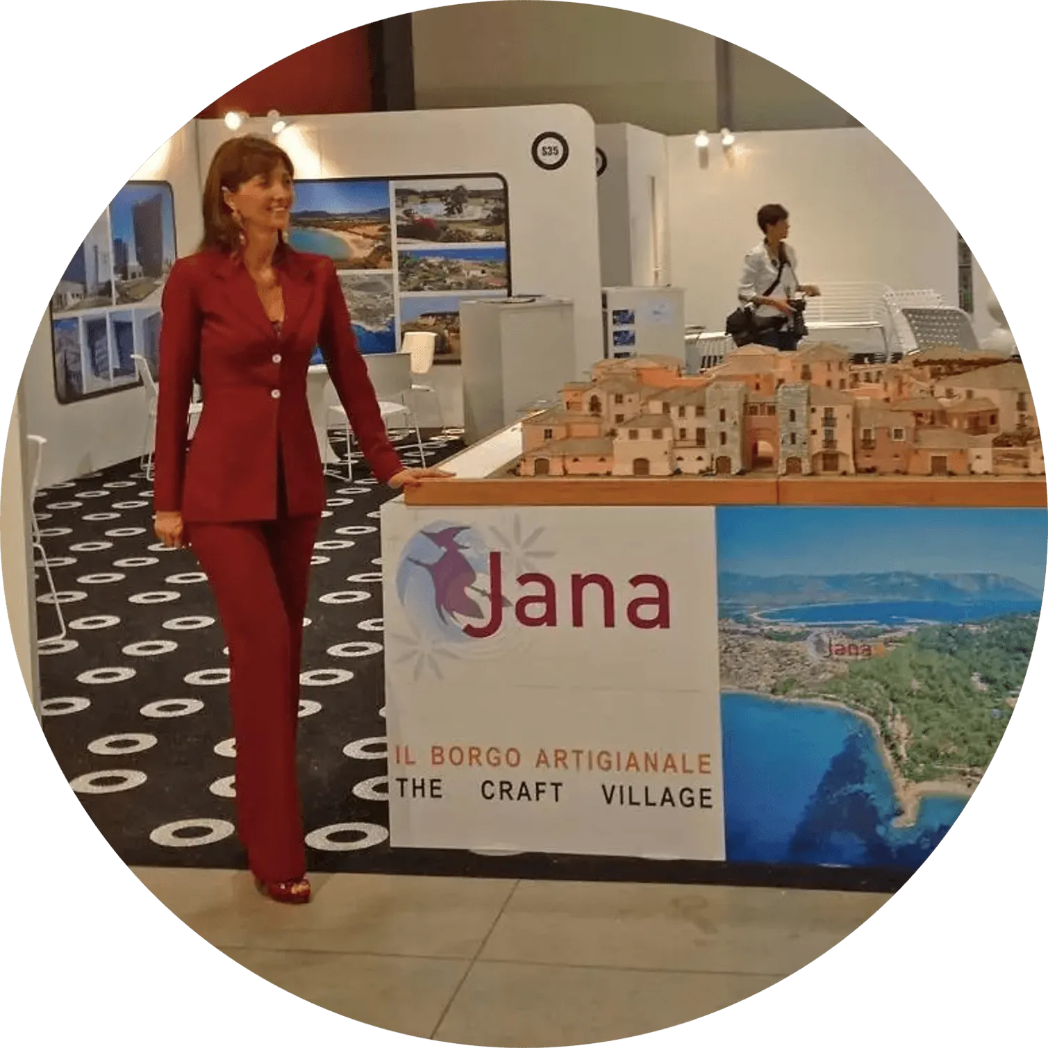 Angela Scanu Mazzella all'Expo di Milano 2015, dove ha portato l'Ogliastra e la sua cultura della longevità.